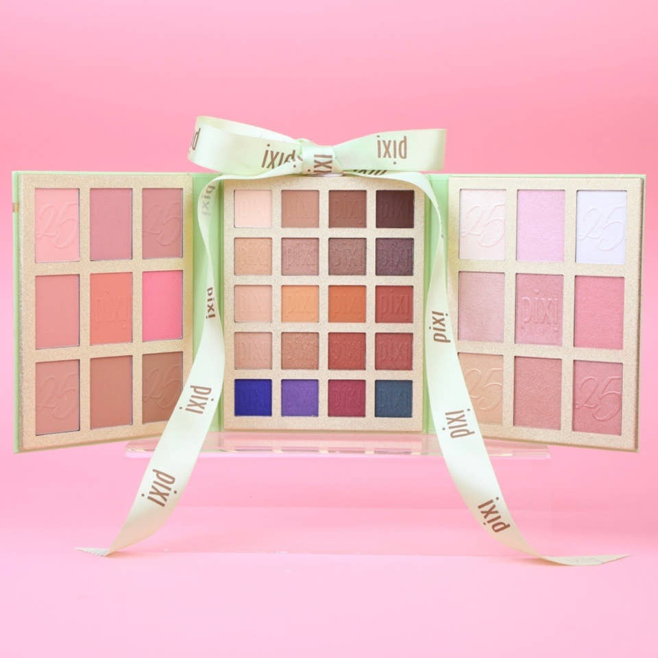 Ultimate Beauty Kit 7th Edition view 1